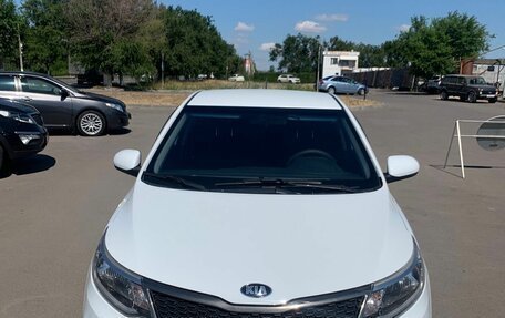 KIA Rio III рестайлинг, 2015 год, 920 000 рублей, 2 фотография