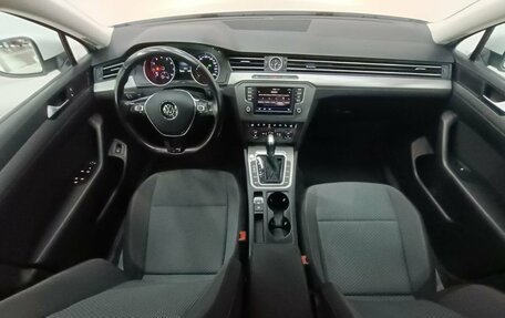 Volkswagen Passat B8 рестайлинг, 2016 год, 1 580 000 рублей, 10 фотография