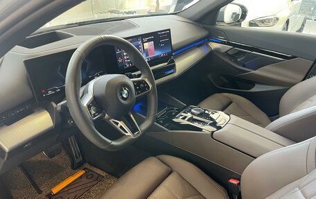 BMW 5 серия, 2024 год, 7 390 000 рублей, 12 фотография