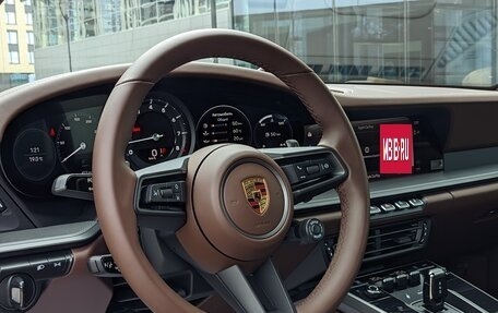 Porsche 911, 2024 год, 18 400 000 рублей, 22 фотография