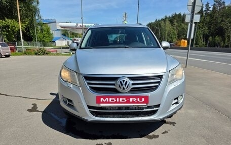 Volkswagen Tiguan I, 2010 год, 840 000 рублей, 2 фотография