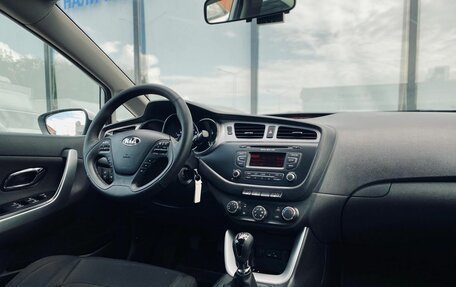 KIA cee'd III, 2013 год, 996 000 рублей, 12 фотография