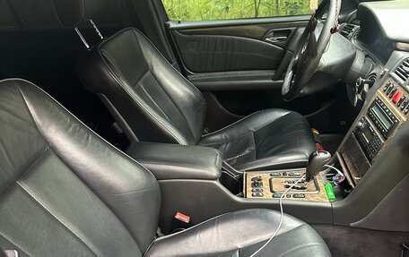 Mercedes-Benz E-Класс, 2002 год, 499 999 рублей, 14 фотография