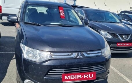 Mitsubishi Outlander III рестайлинг 3, 2012 год, 980 000 рублей, 2 фотография