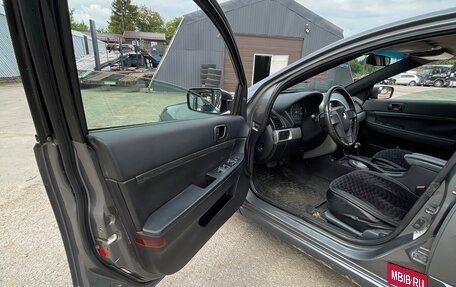 Mitsubishi Galant IX, 2004 год, 450 000 рублей, 12 фотография
