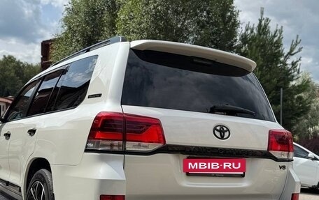 Toyota Land Cruiser 200, 2018 год, 6 750 000 рублей, 18 фотография