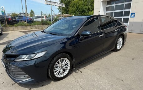 Toyota Camry, 2018 год, 2 850 000 рублей, 6 фотография