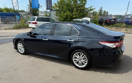 Toyota Camry, 2018 год, 2 850 000 рублей, 5 фотография