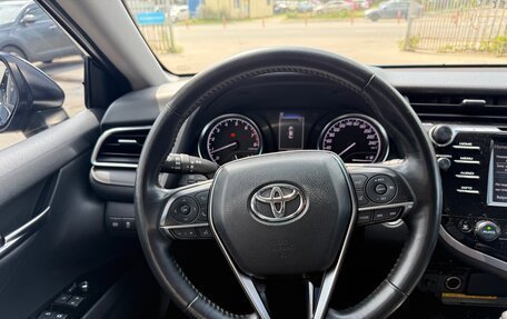 Toyota Camry, 2018 год, 2 850 000 рублей, 8 фотография