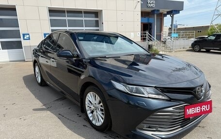 Toyota Camry, 2018 год, 2 850 000 рублей, 2 фотография
