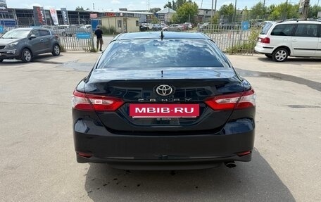 Toyota Camry, 2018 год, 2 850 000 рублей, 4 фотография