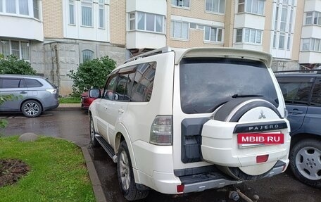 Mitsubishi Pajero IV, 2011 год, 1 830 000 рублей, 4 фотография
