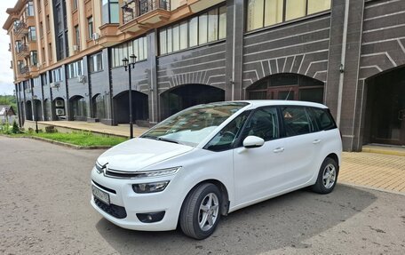 Citroen C4 Picasso II рестайлинг, 2018 год, 1 800 000 рублей, 3 фотография