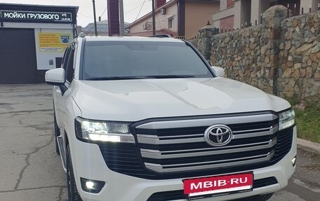 Toyota Land Cruiser, 2023 год, 10 000 000 рублей, 2 фотография