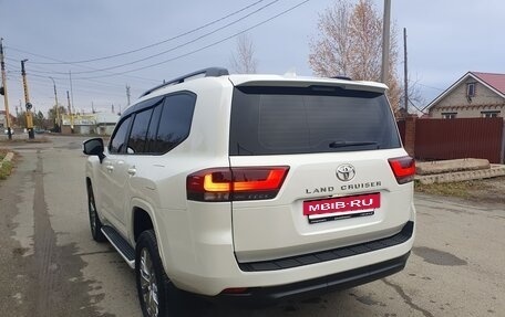 Toyota Land Cruiser, 2023 год, 10 000 000 рублей, 6 фотография