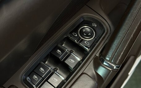 Porsche Cayenne III, 2011 год, 1 890 000 рублей, 13 фотография
