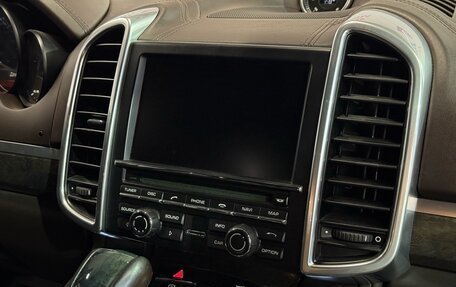 Porsche Cayenne III, 2011 год, 1 890 000 рублей, 17 фотография