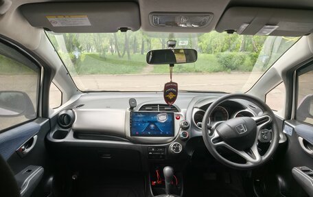 Honda Fit III, 2009 год, 850 000 рублей, 4 фотография