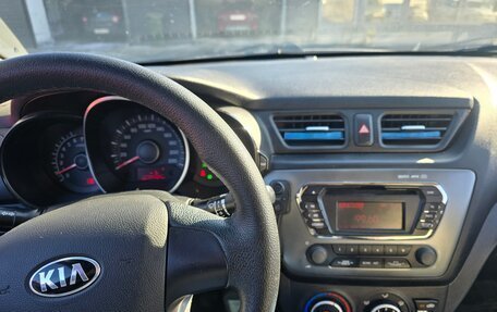KIA Rio III рестайлинг, 2013 год, 820 000 рублей, 7 фотография