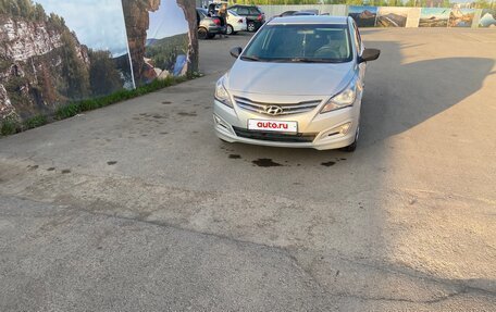 Hyundai Solaris II рестайлинг, 2016 год, 870 000 рублей, 3 фотография