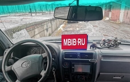 Toyota Land Cruiser Prado 90 рестайлинг, 1996 год, 850 000 рублей, 2 фотография