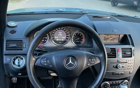 Mercedes-Benz C-Класс, 2010 год, 1 350 000 рублей, 21 фотография