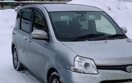 Toyota Sienta I, 2012 год, 1 050 000 рублей, 6 фотография