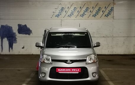 Toyota Sienta I, 2012 год, 1 050 000 рублей, 14 фотография