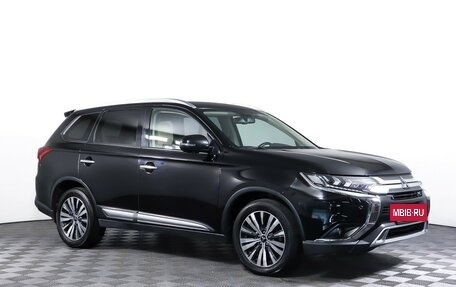 Mitsubishi Outlander III рестайлинг 3, 2019 год, 2 490 000 рублей, 3 фотография