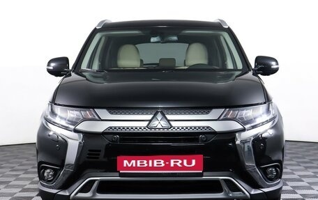 Mitsubishi Outlander III рестайлинг 3, 2019 год, 2 490 000 рублей, 2 фотография