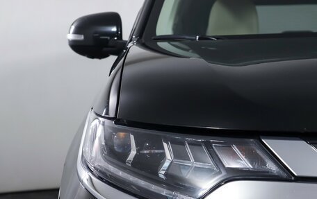 Mitsubishi Outlander III рестайлинг 3, 2019 год, 2 490 000 рублей, 26 фотография