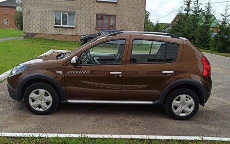Renault Sandero I, 2014 год, 600 000 рублей, 2 фотография