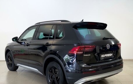 Volkswagen Tiguan II, 2020 год, 2 605 000 рублей, 2 фотография