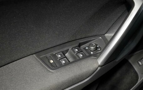Volkswagen Tiguan II, 2020 год, 2 605 000 рублей, 20 фотография