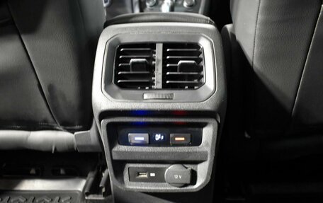 Volkswagen Tiguan II, 2020 год, 2 605 000 рублей, 21 фотография