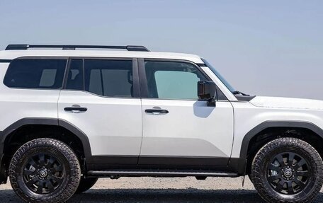 Toyota Land Cruiser Prado, 2024 год, 7 100 000 рублей, 3 фотография