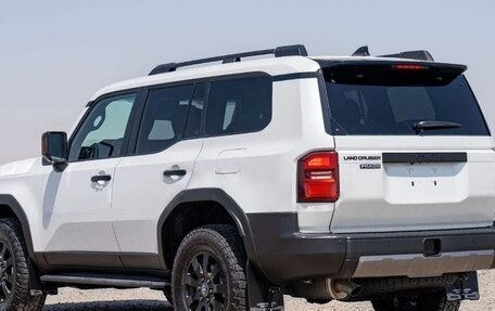 Toyota Land Cruiser Prado, 2024 год, 7 100 000 рублей, 6 фотография