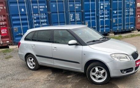 Skoda Fabia II, 2009 год, 380 000 рублей, 1 фотография