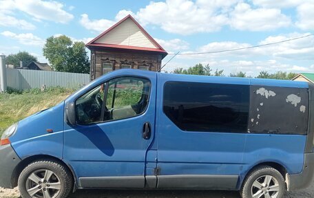 Renault Trafic, 2005 год, 1 350 000 рублей, 1 фотография