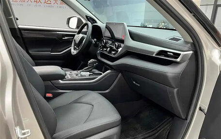 Toyota Highlander, 2022 год, 3 895 000 рублей, 14 фотография