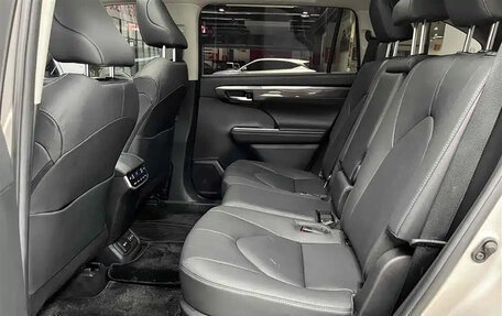 Toyota Highlander, 2022 год, 3 895 000 рублей, 15 фотография