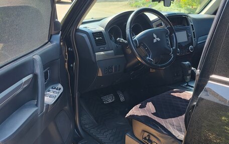 Mitsubishi Pajero IV, 2015 год, 2 350 000 рублей, 8 фотография