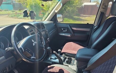 Mitsubishi Pajero IV, 2015 год, 2 350 000 рублей, 9 фотография