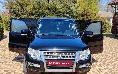Mitsubishi Pajero IV, 2015 год, 2 350 000 рублей, 2 фотография
