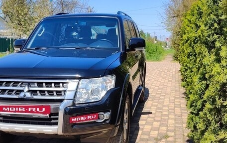 Mitsubishi Pajero IV, 2015 год, 2 350 000 рублей, 4 фотография
