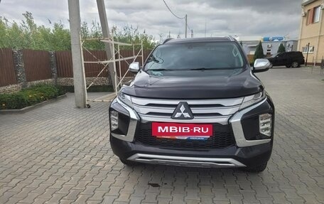 Mitsubishi Pajero Sport III рестайлинг, 2021 год, 3 600 000 рублей, 2 фотография