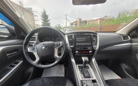 Mitsubishi Pajero Sport III рестайлинг, 2021 год, 3 600 000 рублей, 9 фотография