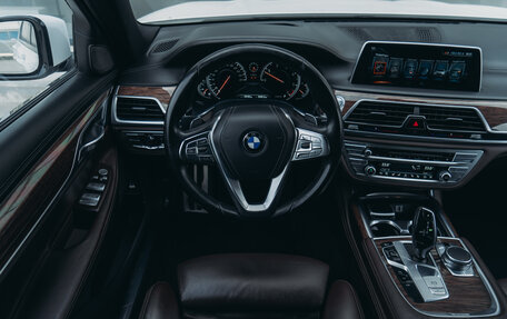 BMW 7 серия, 2015 год, 4 199 000 рублей, 23 фотография