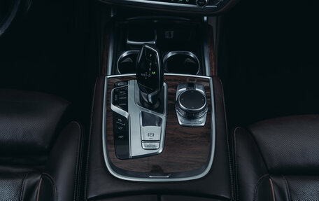 BMW 7 серия, 2015 год, 4 199 000 рублей, 28 фотография