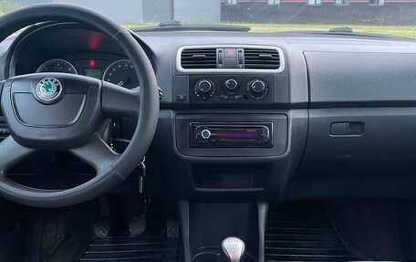 Skoda Fabia II, 2009 год, 380 000 рублей, 9 фотография